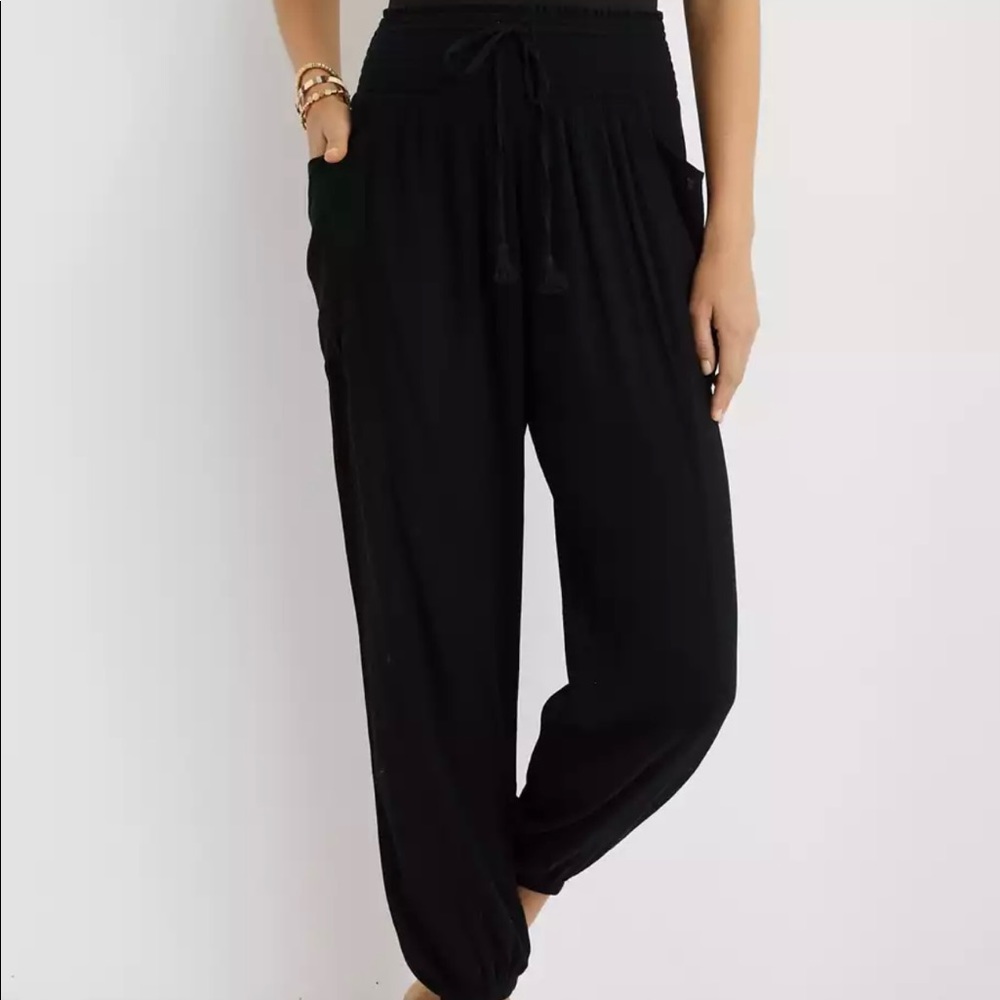 Aerie black beach pant size small